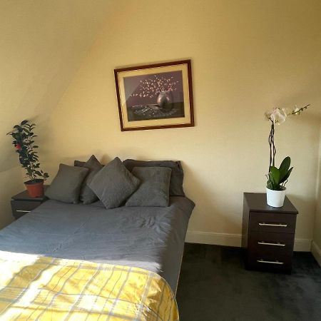 Vibrant & Cosy London Apartment Near Wembley エクステリア 写真