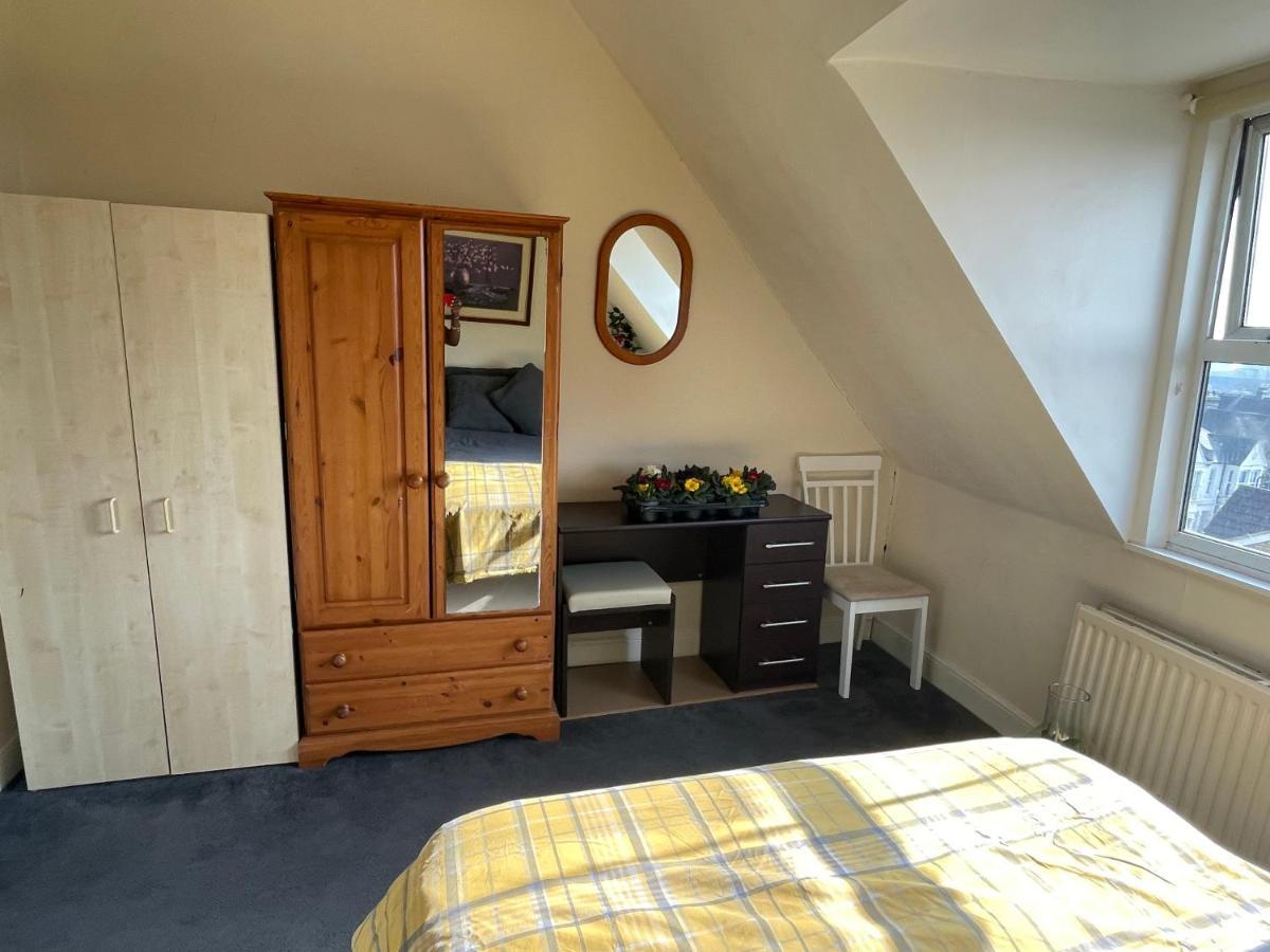Vibrant & Cosy London Apartment Near Wembley エクステリア 写真